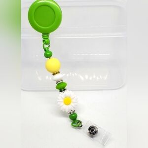 B2G1F Flower Retractable Badge Reel, New